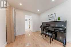 1111 KENT AVENUE | Oakville Ontario | Slide Image Six