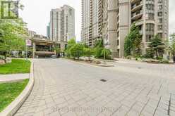2521 - 3888 DUKE OF YORK BOULEVARD | Mississauga Ontario | Slide Image Three