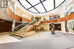 2521 - 3888 DUKE OF YORK BOULEVARD | Mississauga Ontario | Slide Image Eight