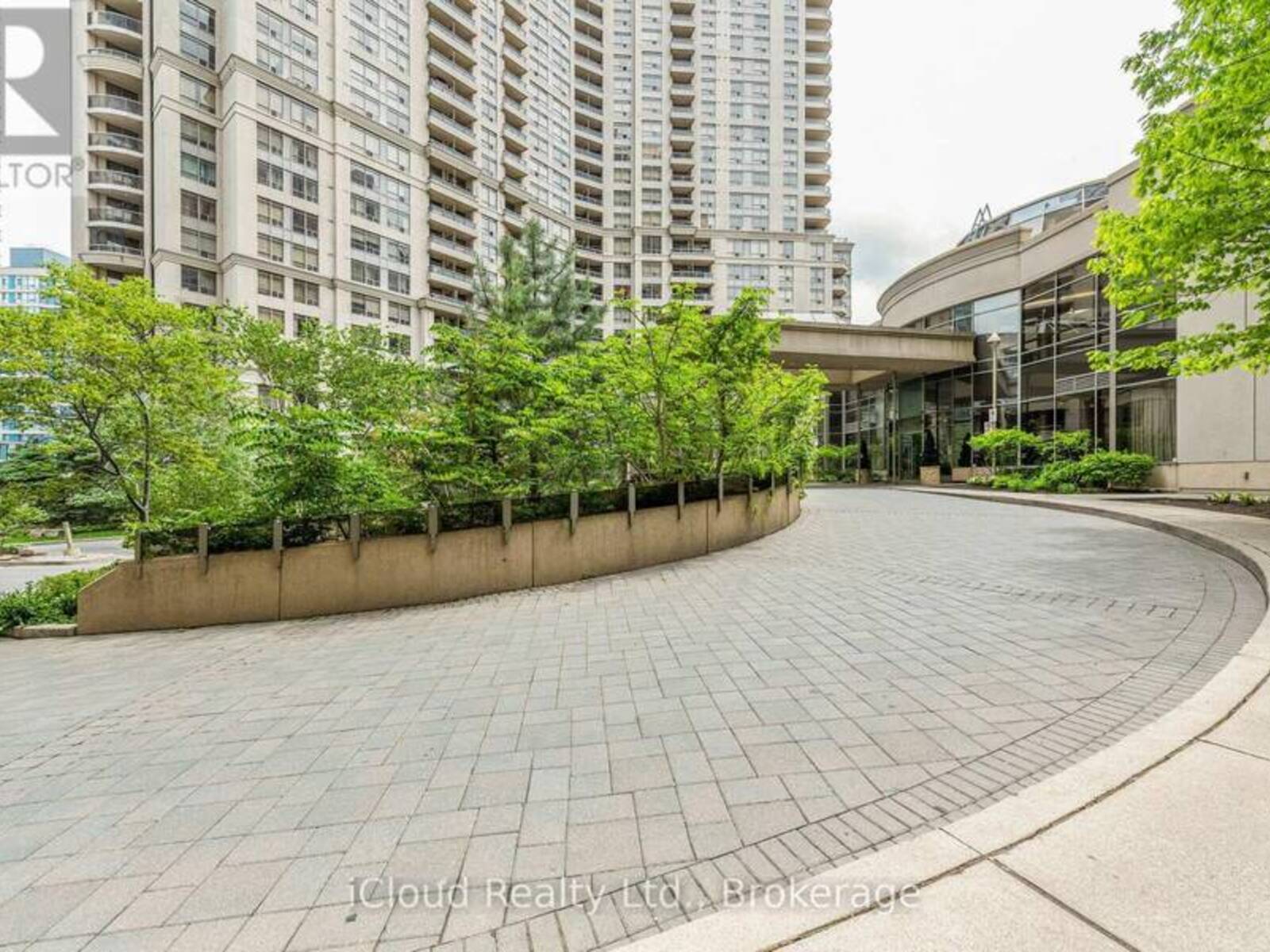 2521 - 3888 DUKE OF YORK BOULEVARD, Mississauga, Ontario L5B 4P5