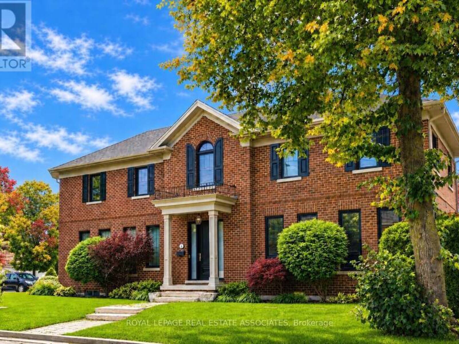32 JOPLING AVENUE N, Toronto, Ontario M9B 4E7