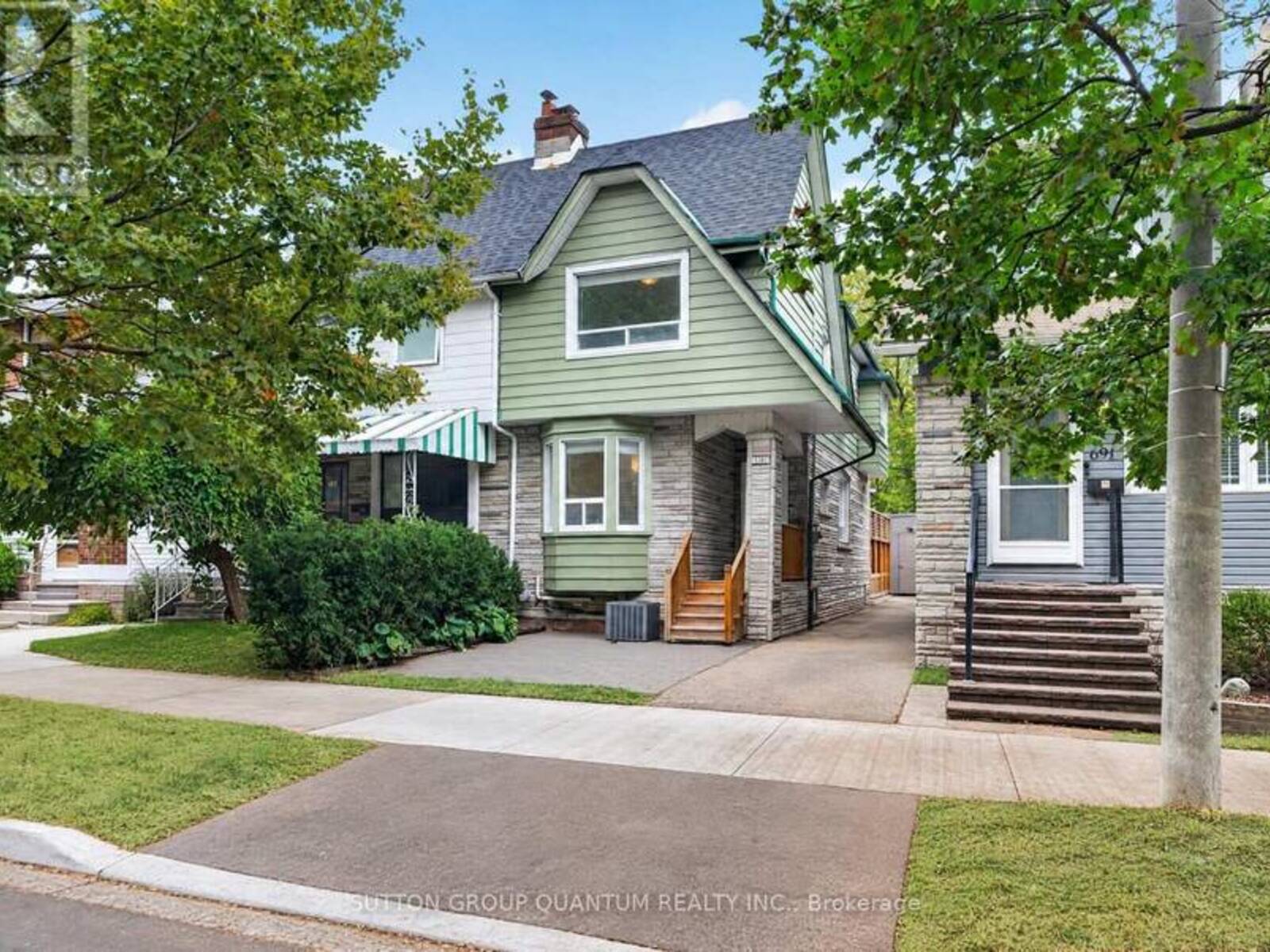 693 GREENWOOD AVENUE, Toronto, Ontario M4J 4B6