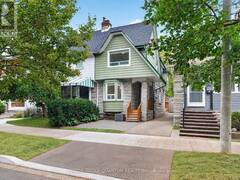 693 GREENWOOD AVENUE Toronto Ontario, M4J 4B6