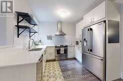 758 RICHMOND STREET W | Toronto Ontario | Slide Image Thirteen