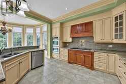 25 BOVAIR TRAIL | Aurora Ontario | Slide Image Thirteen