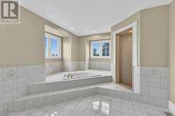 25 BOVAIR TRAIL | Aurora Ontario | Slide Image Thirty