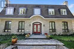 25 BOVAIR TRAIL | Aurora Ontario | Slide Image Four