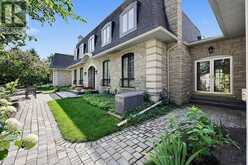 25 BOVAIR TRAIL | Aurora Ontario | Slide Image Five