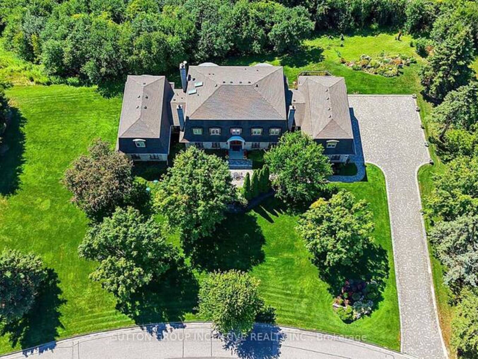 25 BOVAIR TRAIL, Aurora, Ontario L4G 7C8