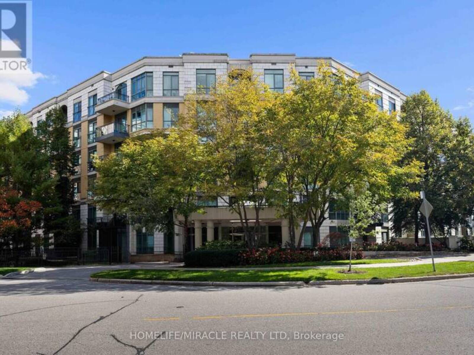 308 - 11 WILLIAM CARSON CRESCENT, Toronto, Ontario M2P 2G1