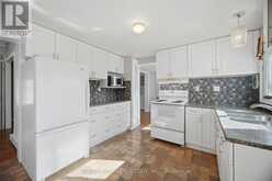 33 RICE DRIVE | Schomberg Ontario | Slide Image Eight