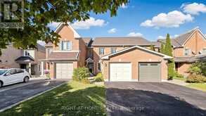 87 PRIMEAU DRIVE | Aurora Ontario | Slide Image Two