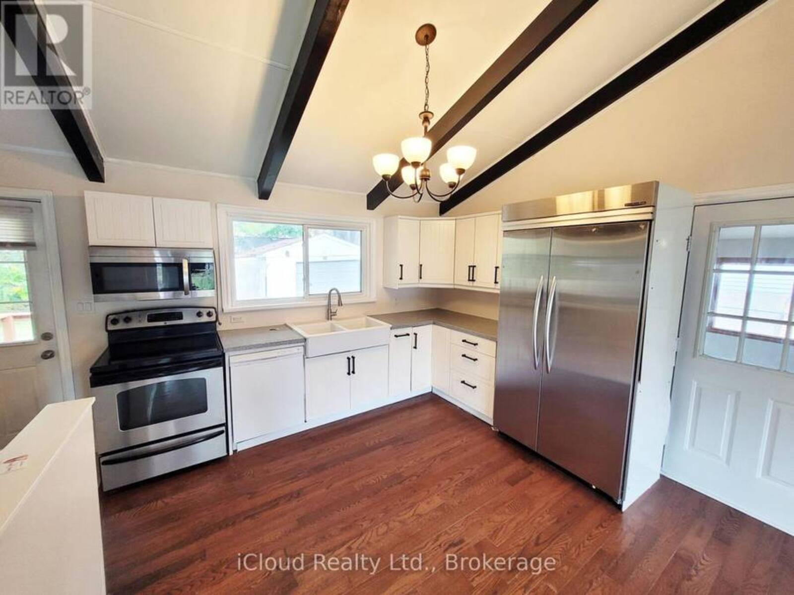 172 SILAS BOULEVARD, Georgina, Ontario L4P 2K3