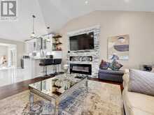 27 MATLOCK AVENUE | Mississauga Ontario | Slide Image Eight
