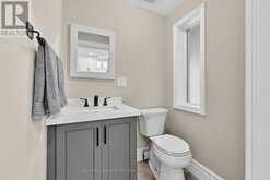 296 EAGLE STREET | Newmarket Ontario | Slide Image Eighteen