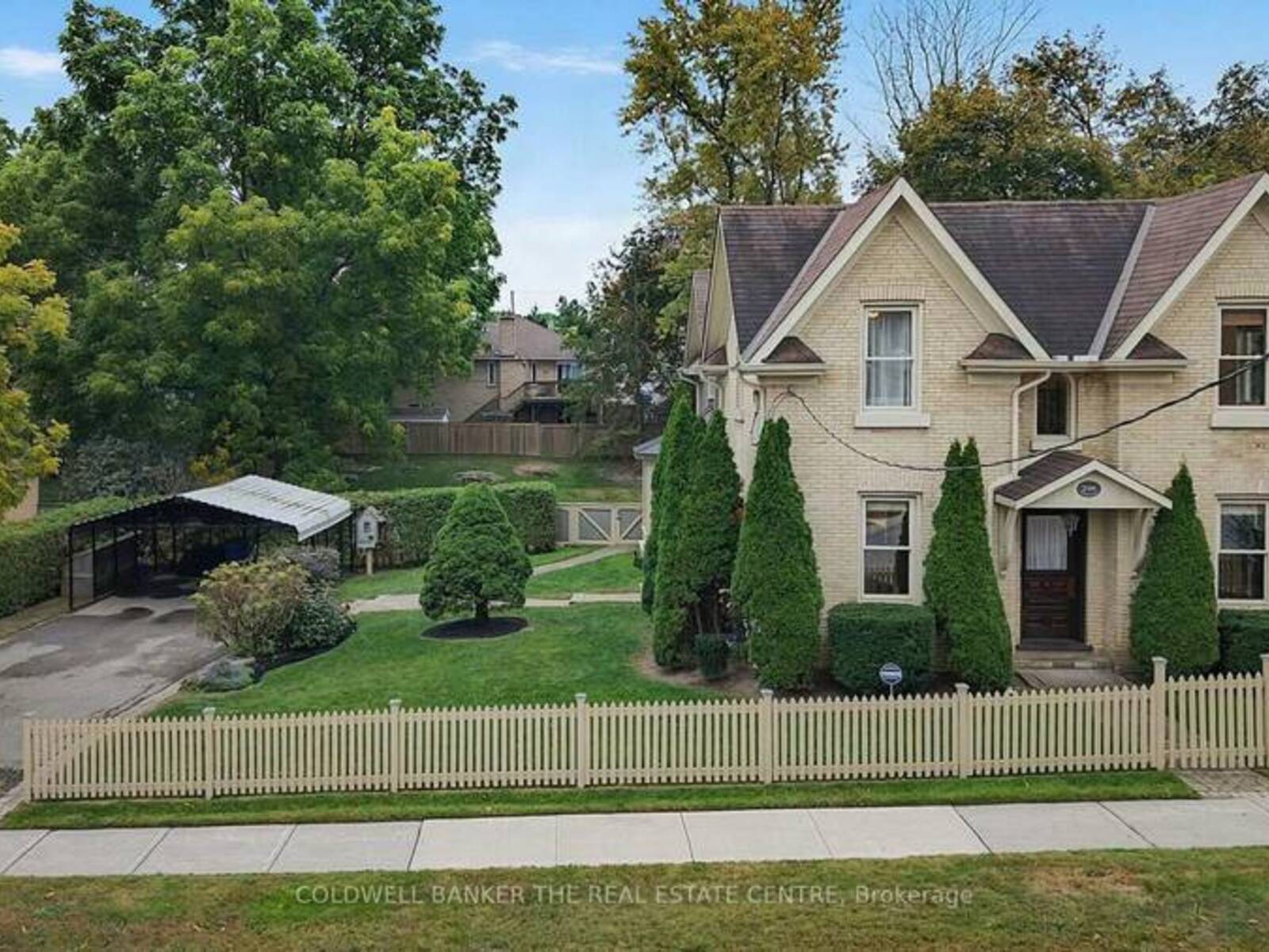 296 EAGLE STREET, Newmarket, Ontario L3Y 1K1