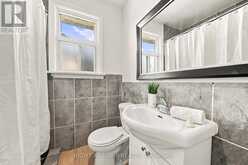 22 KATHERINE ROAD | Toronto Ontario | Slide Image Thirteen