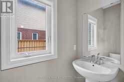 68 DAVIDSON DRIVE W | Stratford Ontario | Slide Image Twelve
