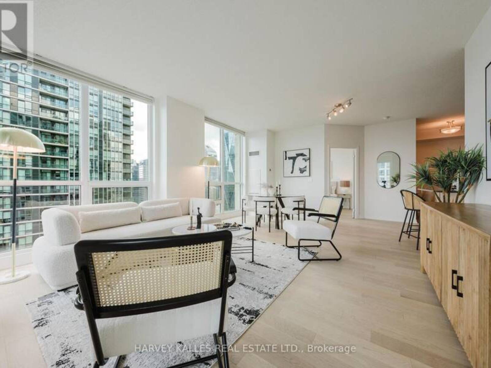 3211 - 16 YONGE STREET, Toronto, Ontario M5E 2A1