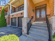 72 VANDERVOORT DRIVE | Richmond Hill Ontario | Slide Image Two