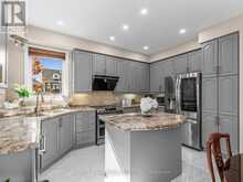 72 VANDERVOORT DRIVE | Richmond Hill Ontario | Slide Image Nine