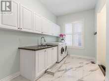 9A ANGLIN DRIVE | Richmond Hill Ontario | Slide Image Fifteen