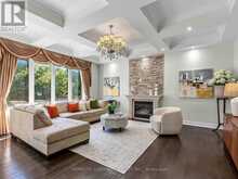 9A ANGLIN DRIVE | Richmond Hill Ontario | Slide Image Six