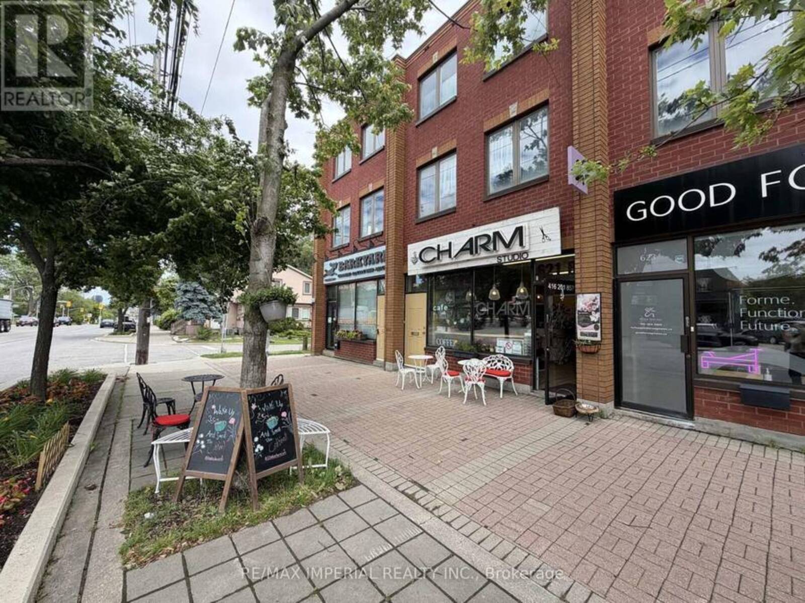 621B&C THE QUEENSWAY, Toronto, Ontario M8Y 1K4
