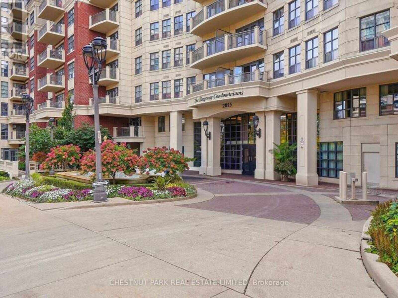 305 - 2855 BLOOR STREET W, Toronto, Ontario M8X 3A1