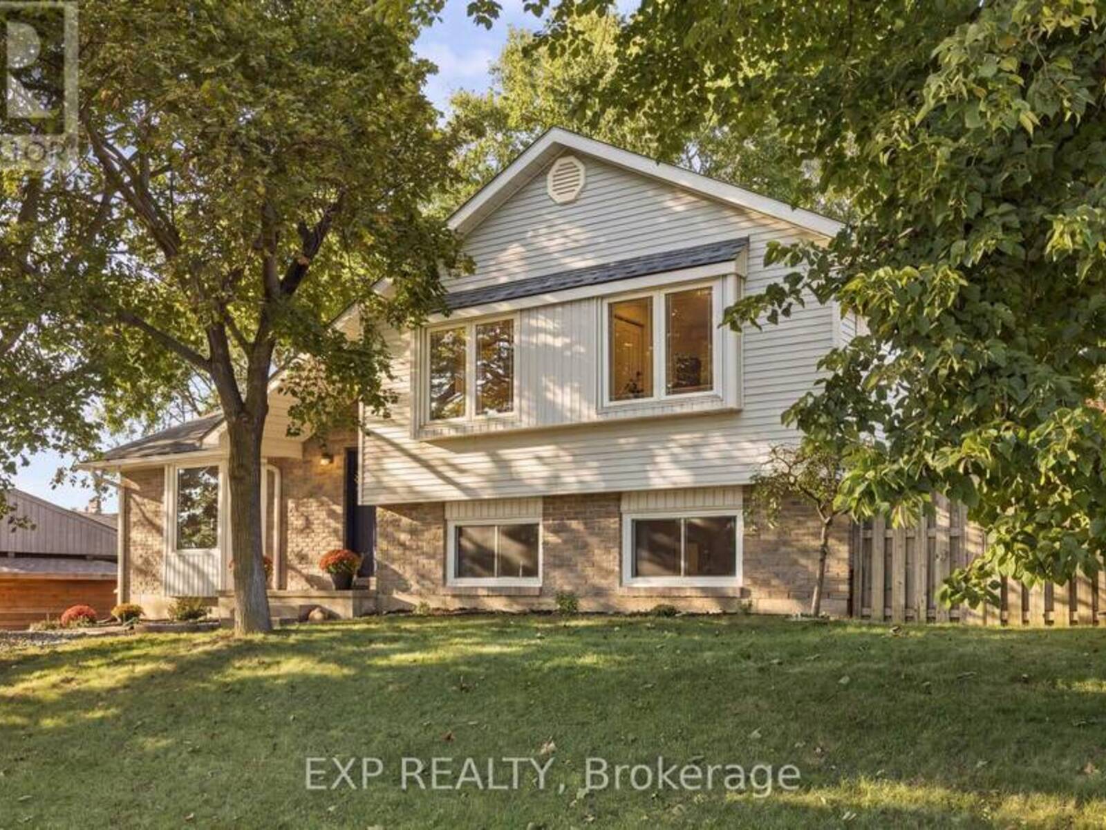 178 LAURENTIAN DRIVE, Kitchener, Ontario N2E 1Y3