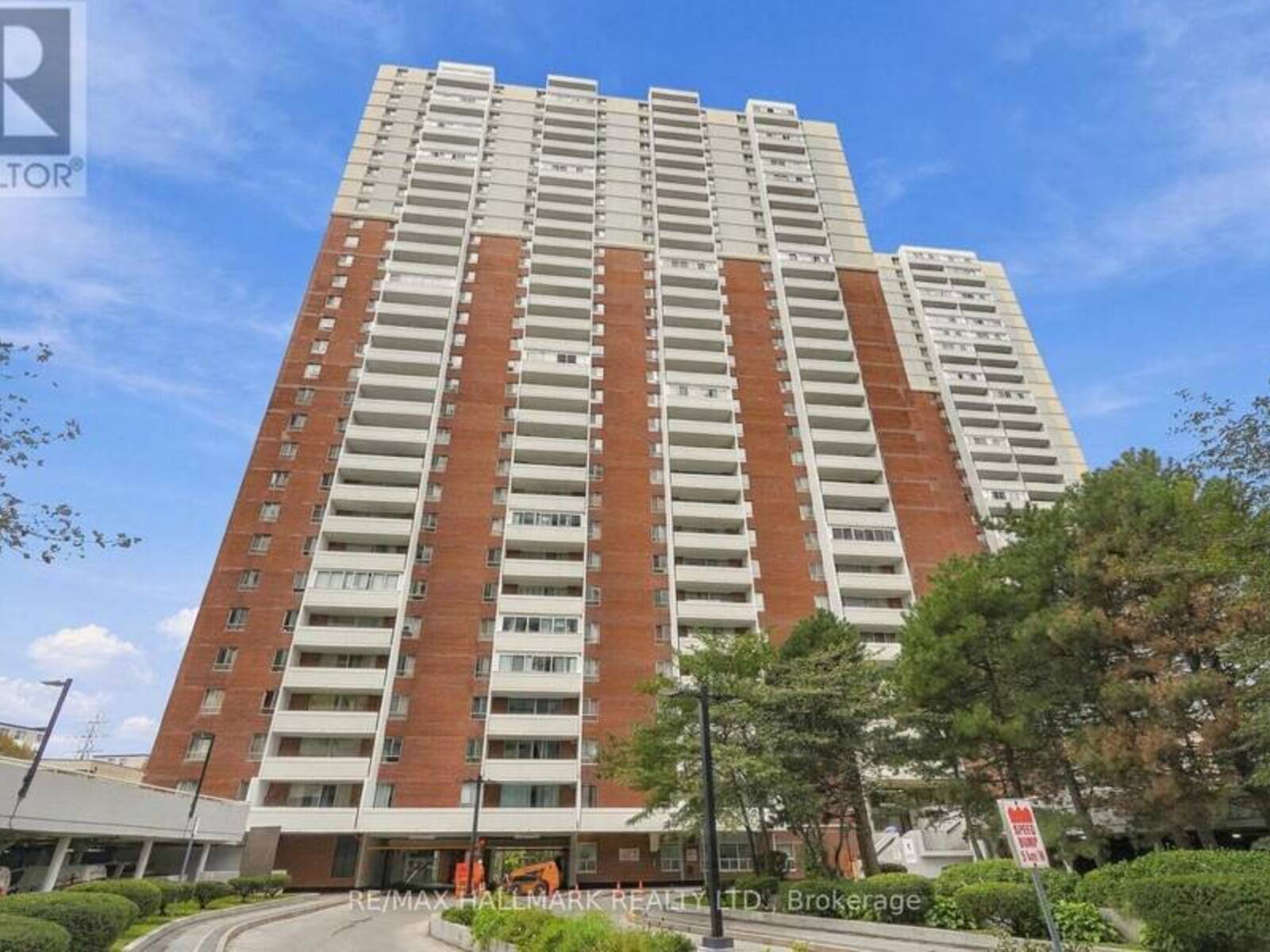 1419 - 1 MASSEY SQUARE, Toronto, Ontario M4C 5L4