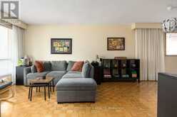 55 THISTLE RIDGE DRIVE | Vaughan Ontario | Slide Image Six