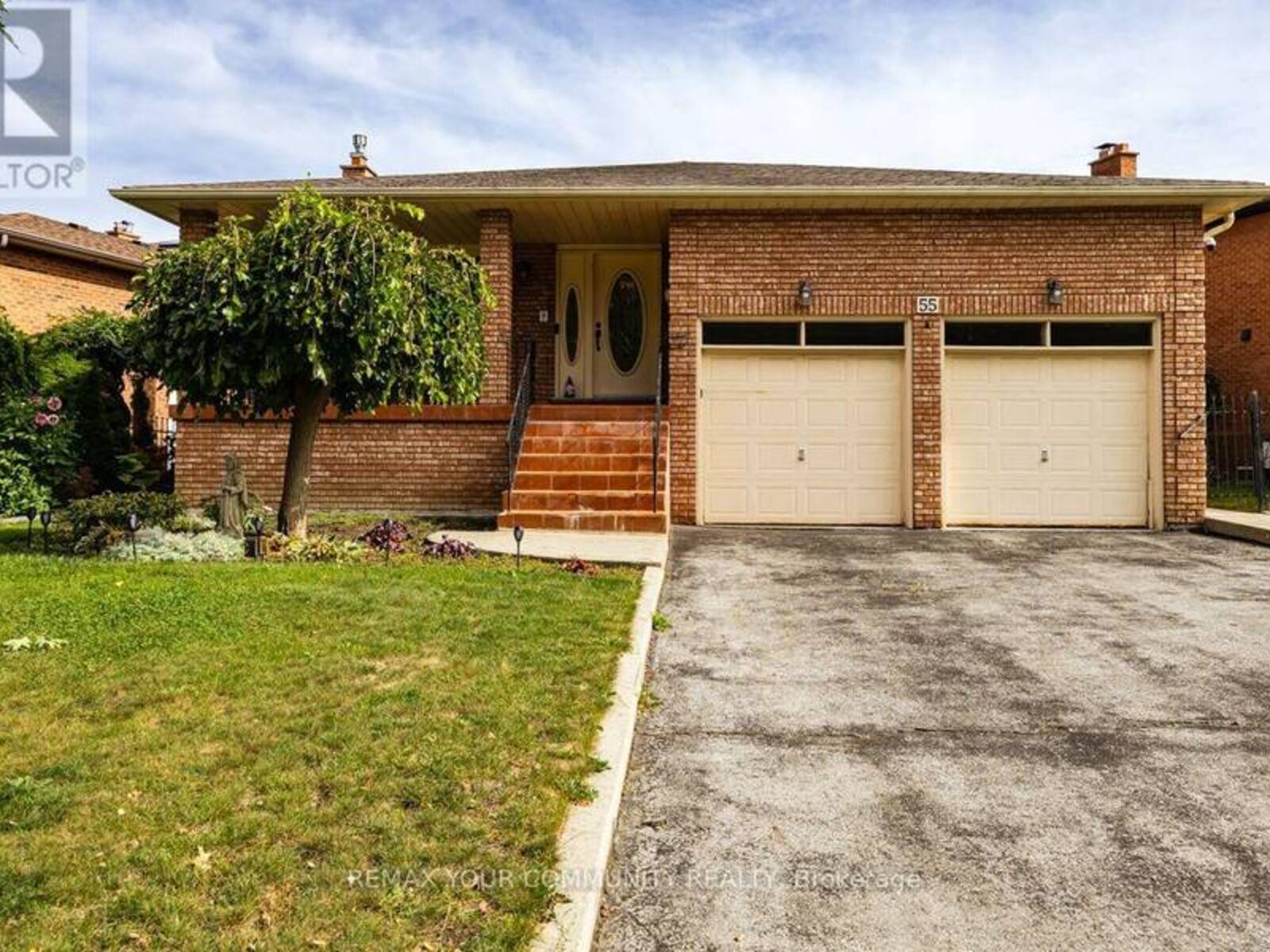 55 THISTLE RIDGE DRIVE, Vaughan, Ontario L4L 3K3