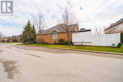 137 PINEHILL DRIVE | Hamilton Ontario | Slide Image Four