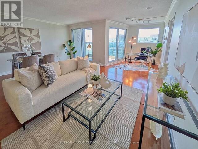 1512 - 99 HARBOUR SQUARE Toronto Ontario, M5J 2H2 - 3 Bedrooms Waterfront Condo For Sale