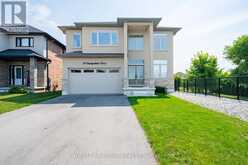 34 HAMPSHIRE PLACE | Hamilton Ontario | Slide Image One