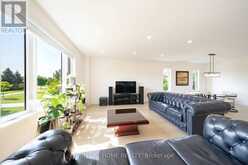 34 HAMPSHIRE PLACE | Hamilton Ontario | Slide Image Twelve