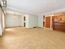 21 CROYDON DRIVE | St. Catharines Ontario | Slide Image Seven