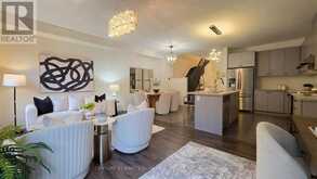 360 WILLIAM GRAHAM DRIVE | Aurora Ontario | Slide Image Six