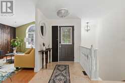 8 GARDEN PATH | Chatham Ontario | Slide Image Six