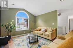 8 GARDEN PATH | Chatham Ontario | Slide Image Nine