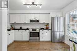 68 BRANDY LANE WAY | Newmarket Ontario | Slide Image Seven