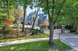 25 TUDOR GATE | Toronto Ontario | Slide Image Four