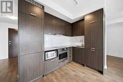 907 - 10 HONEYCRISP CRESCENT | Vaughan Ontario | Slide Image Seventeen