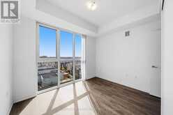 907 - 10 HONEYCRISP CRESCENT | Vaughan Ontario | Slide Image Twenty-four
