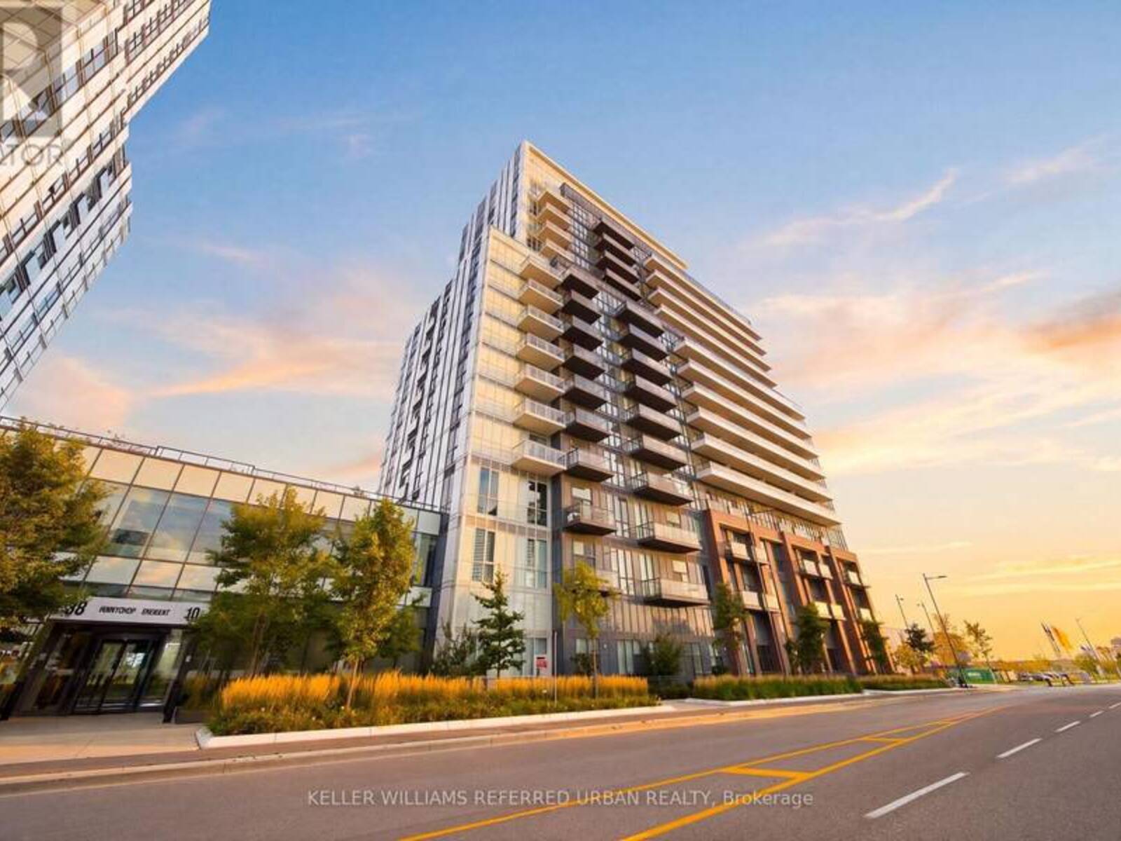 907 - 10 HONEYCRISP CRESCENT, Vaughan, Ontario L4K 0M7