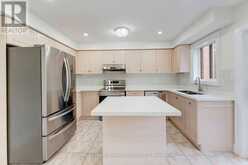 38 CHARLESWOOD CIRCLE | Brampton Ontario | Slide Image Twelve