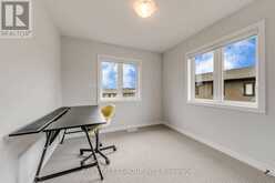 55 SENTINEL LANE | Hamilton Ontario | Slide Image Forty