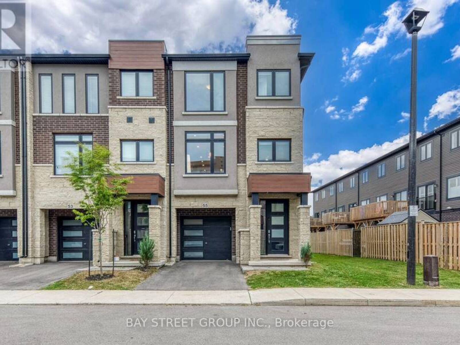 55 SENTINEL LANE, Hamilton, Ontario L9C 0E8