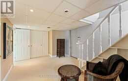 19 FELLER ROAD | Toronto Ontario | Slide Image Thirty